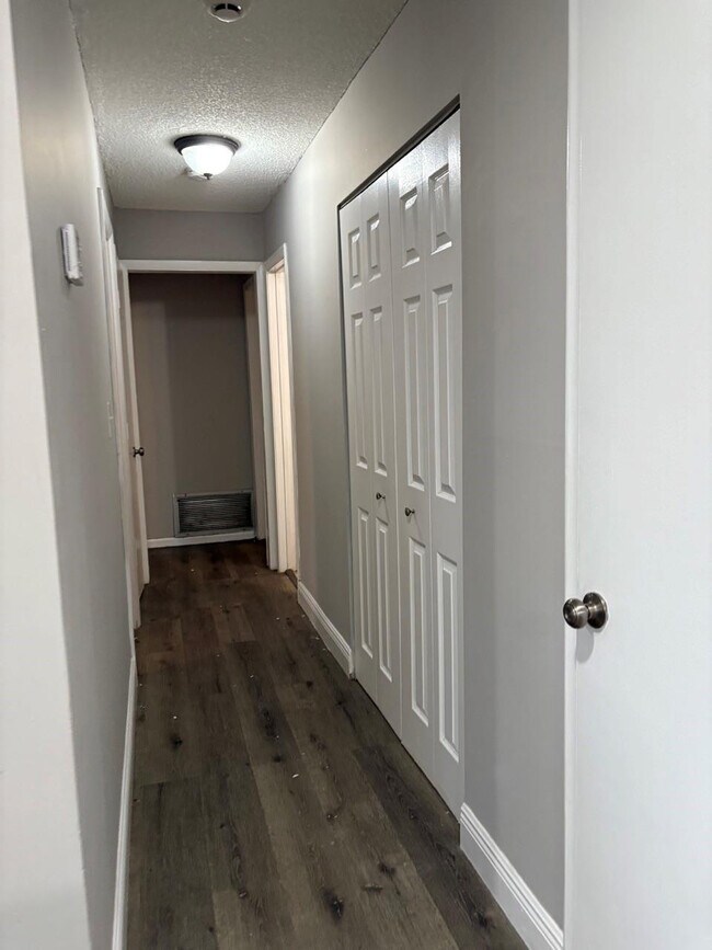 Building Photo - 6502 Boulevard of Champions