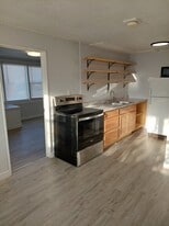 Building Photo - 1349 E Bridger St