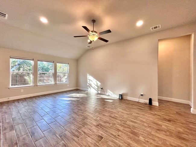 Building Photo - 4300 Lindberg Ln