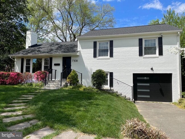 Building Photo - 7308 Idylwood Rd