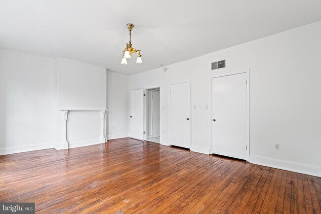 Building Photo - 1306 Euclid St NW