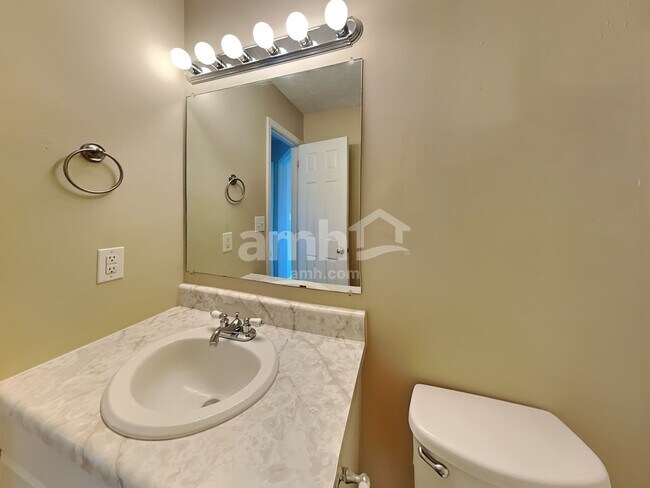 Building Photo - 209 Jones Rd