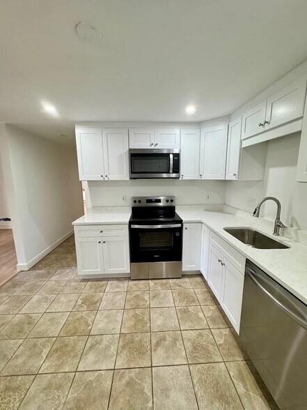 Building Photo - 22 Hamilton Rd