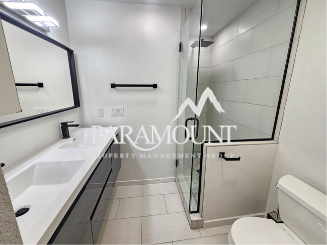 Building Photo - *Price Drop* Serene and Modern 1 Bedroom + Loft Condo in Bremerton!