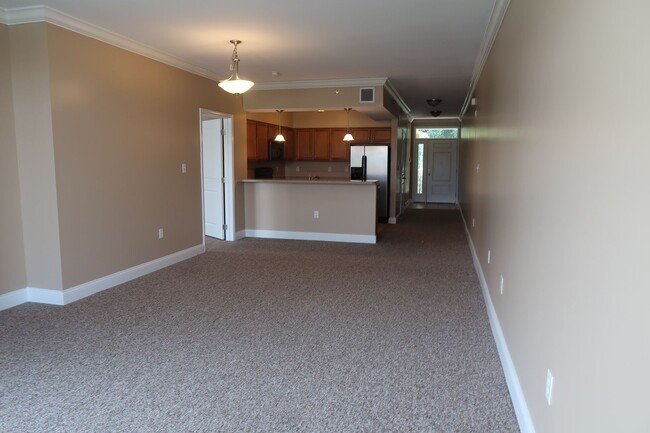 Building Photo - Available August 2025! 3BR/2BA includes pa...