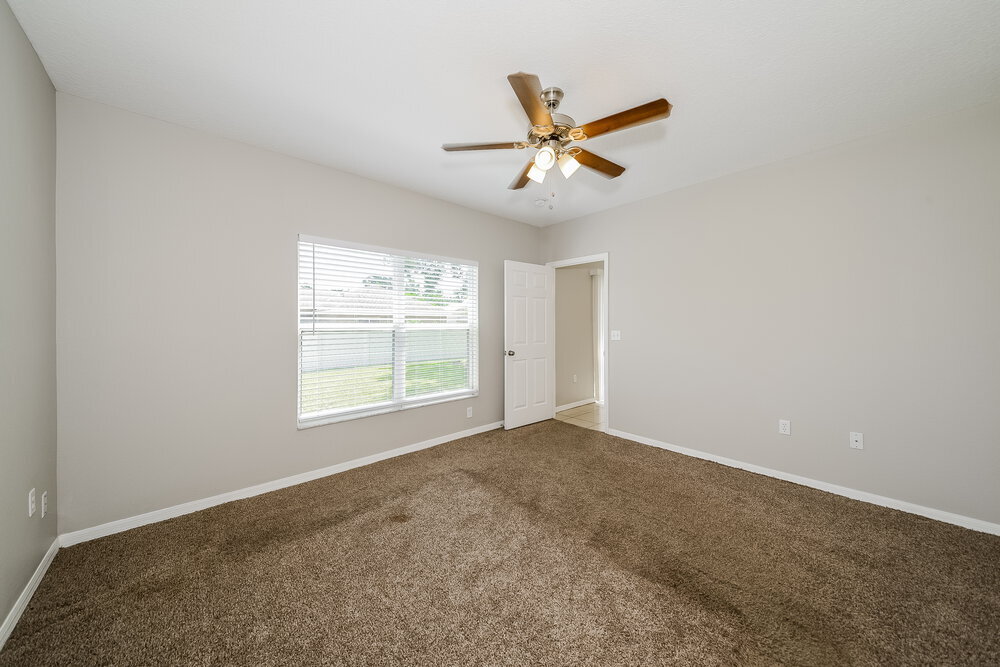 Building Photo - 3415 30th Ln E