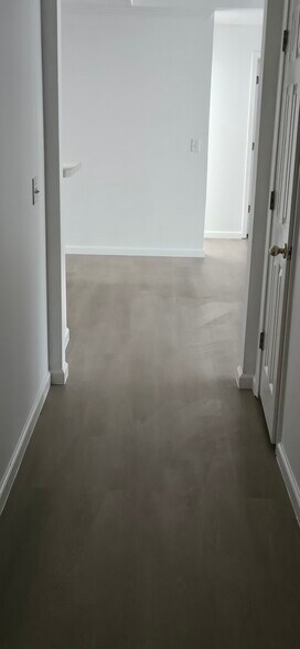 Building Photo - 50 Pebble Beach Cv