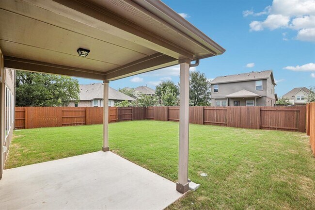 Building Photo - 2405 Ambling Trl