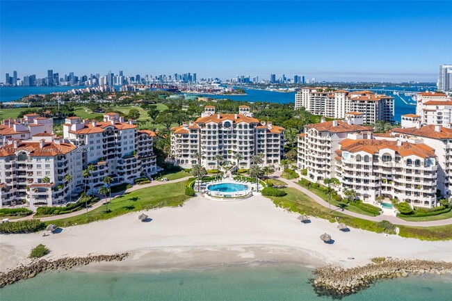 Building Photo - 7454 Fisher Island Dr