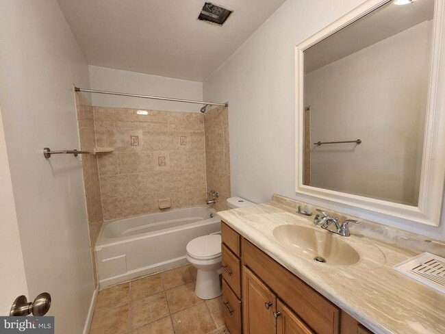 Building Photo - 8108 Salt Lake Dr
