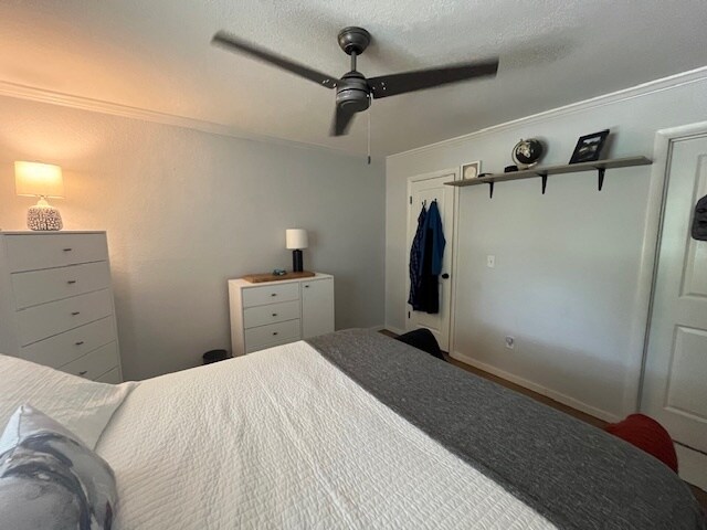 All-Inclusive Furnished 1 Bedroom 1 Bath with Office Center in Bay Club- 2 miles Sullivan's Island - 1481 Center St Ext