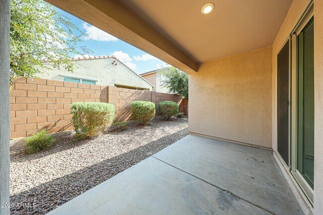 Building Photo - 14220 W Willow Ave
