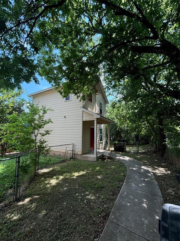 Building Photo - 1703 Deloney St