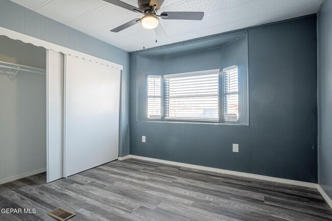 Building Photo - 228 Territory Dr