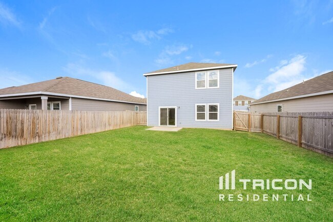 Building Photo - 14302 Palm Ridge