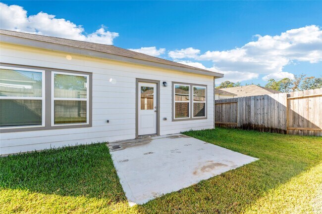 Building Photo - 16215 Globetrotter Ct