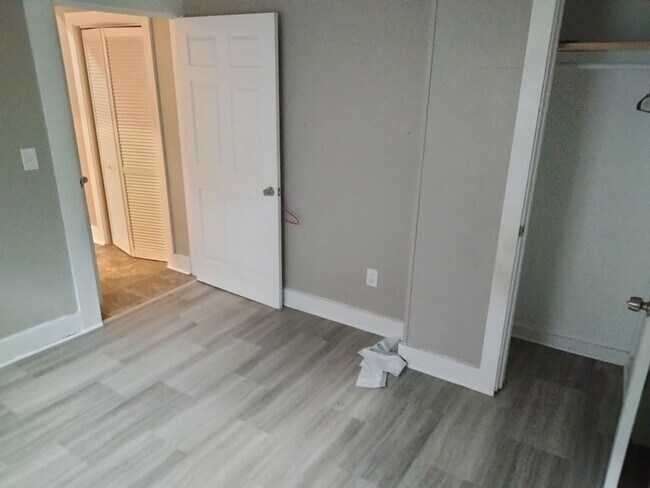 Building Photo - 28 Rowley St