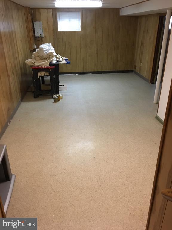 Building Photo - 9204 Bardon Rd