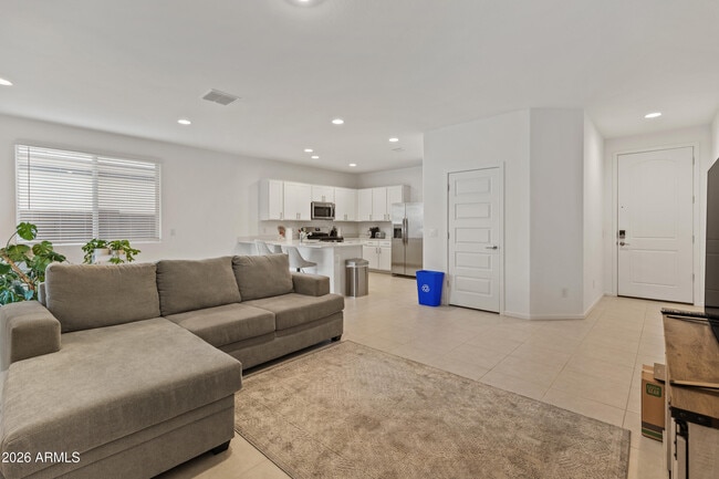 Building Photo - 3065 E Riding Boot Wy