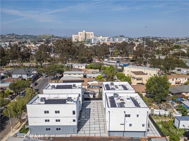 Building Photo - 642 N Boyle Ave