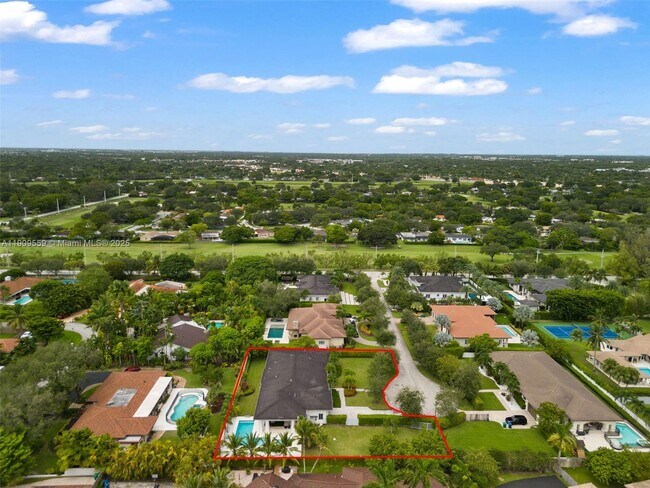 Building Photo - 9580 SW 101st Terrace