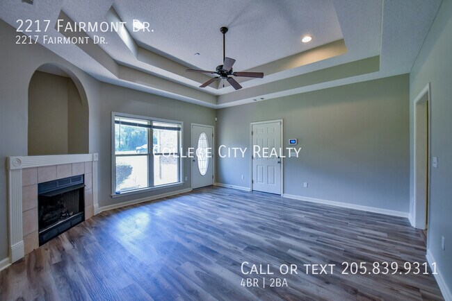 Building Photo - 2217 Fairmont Dr