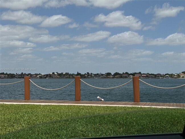 Building Photo - 15071 SW 136th Pl