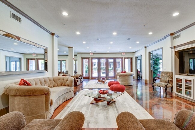 Building Photo - 2400 McCue Rd