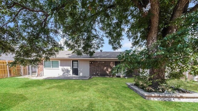 Building Photo - 1406 Ridgecrest Dr