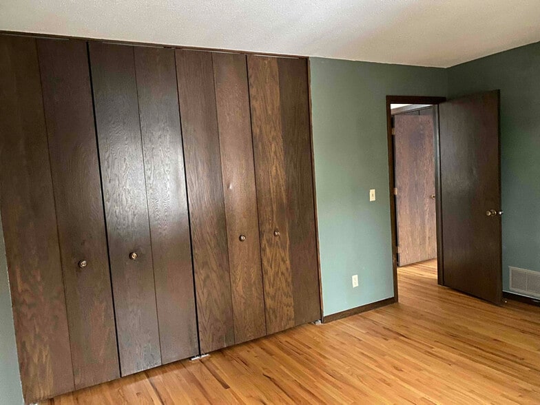 Building Photo - 425 Edgewood Ave