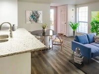 Building Photo - 8510 Park Ln