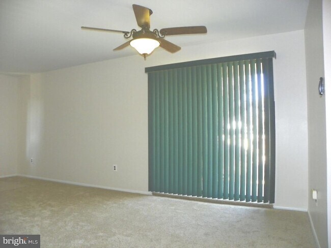 Building Photo - 356 Saybrook Ln