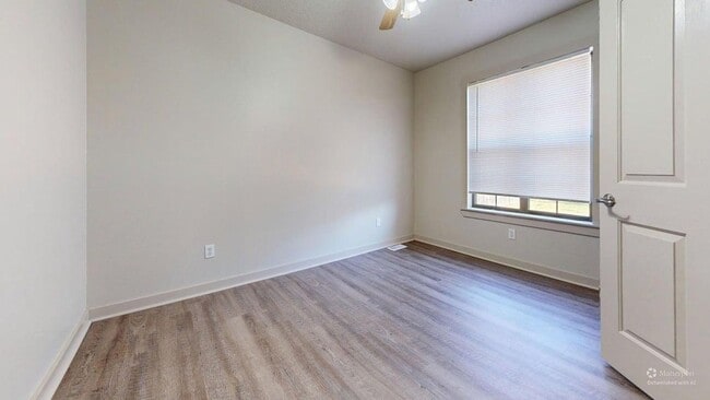 Building Photo - 821 Prospect St