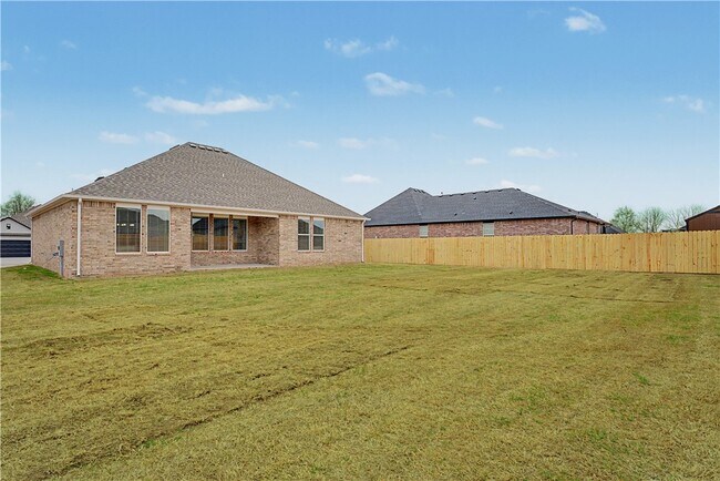 Building Photo - 512 W Canada Dr