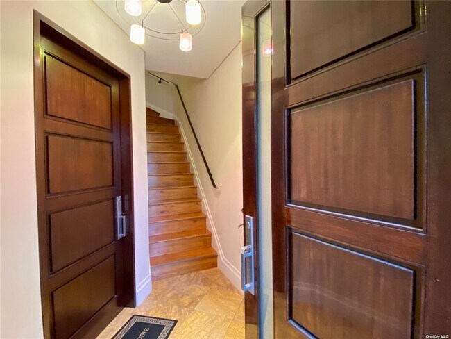 Building Photo - 53-56 72nd Pl-