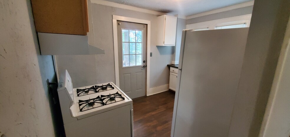 Building Photo - 710 Morgan Ave