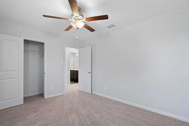 Building Photo - 3932 Northaven Trail