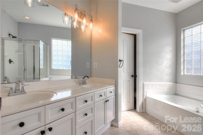 Building Photo - 8414 Bampton Dr