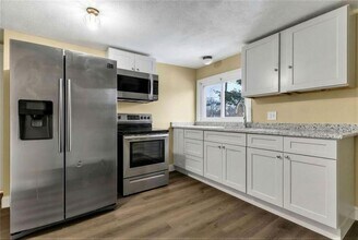 Building Photo - 24 Whipple Ave