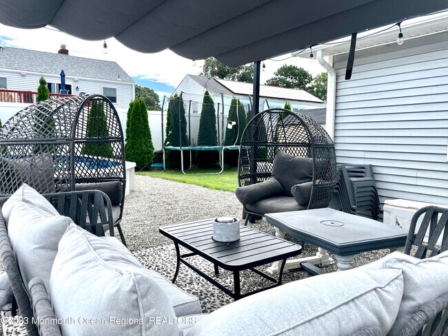 Building Photo - 1414 Treeneedle Rd