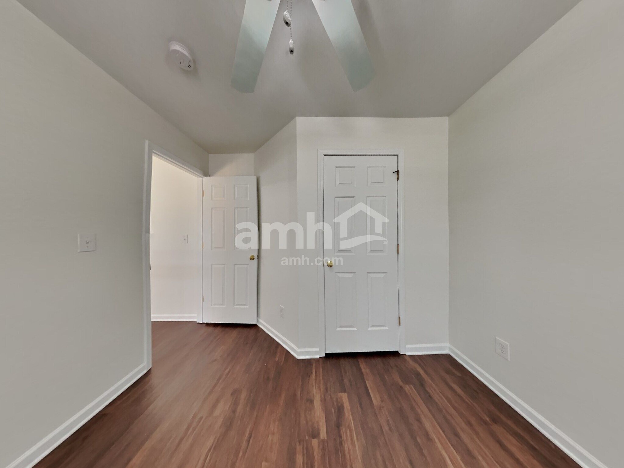 Building Photo - 111 Meandering Way Ln