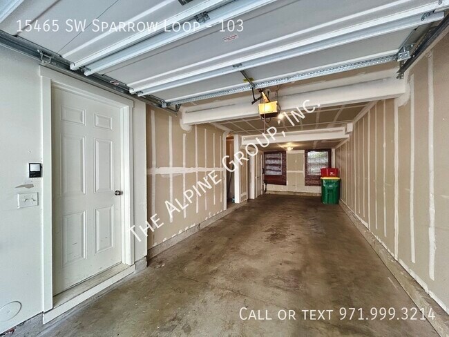 Building Photo - Townhome Near Progress Ridge