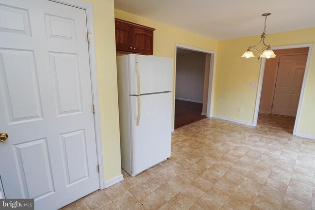 Building Photo - 1331 Aspen Dr