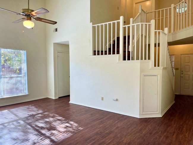 Building Photo - Move-In Special. ½ off the first full month's rent with a 12-month lease.