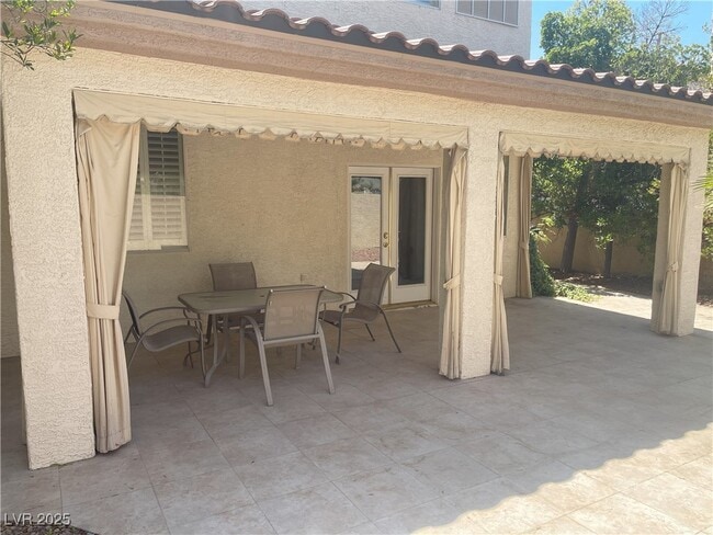 Building Photo - 1136 Scenic Crest Dr