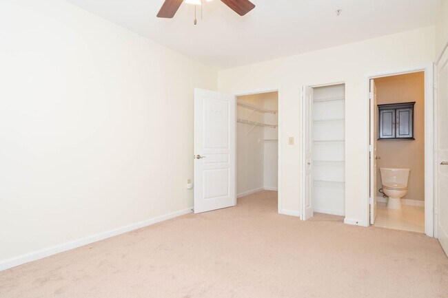 Building Photo - 1 BR 1 BA Condo in Reston