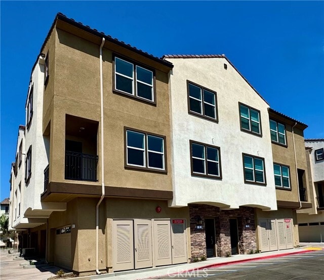 Building Photo - 2430 E Agave St
