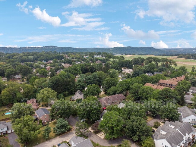 Building Photo - 804 Fairways Dr