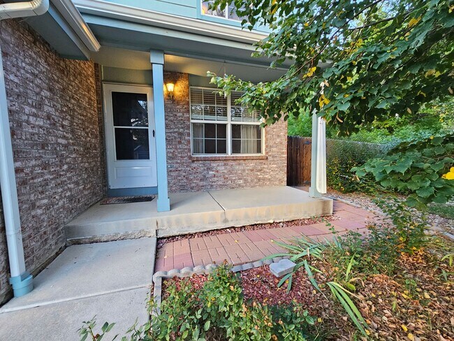Building Photo - Fabulous 4 Bed Home Near Buckley Space For...