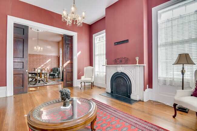 Building Photo - 629 Greene St